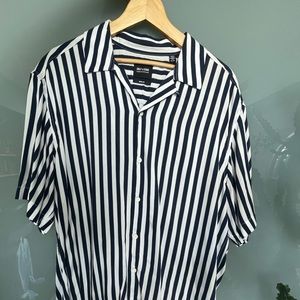 Navy & White vertical striped button down xl
